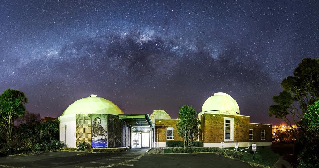 博尔顿酒店 惠灵顿 外观 照片 The observatory at night